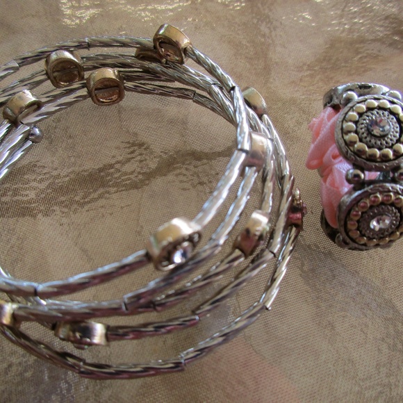 Silver and Gold Tone Bracelet and Stretch Ring SET - Picture 11 of 12